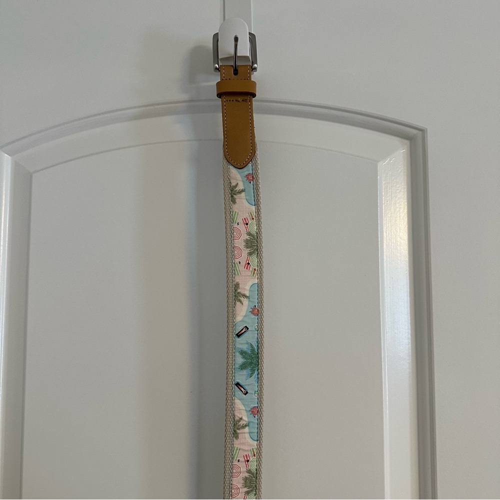 Vineyard Vines Canvas Belt Summer Scenes size 54